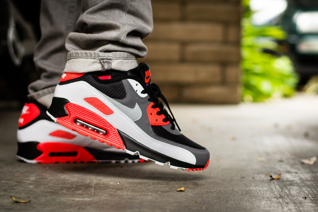 air max infrared on feet