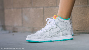 Nike SB Dunk High Flamingo