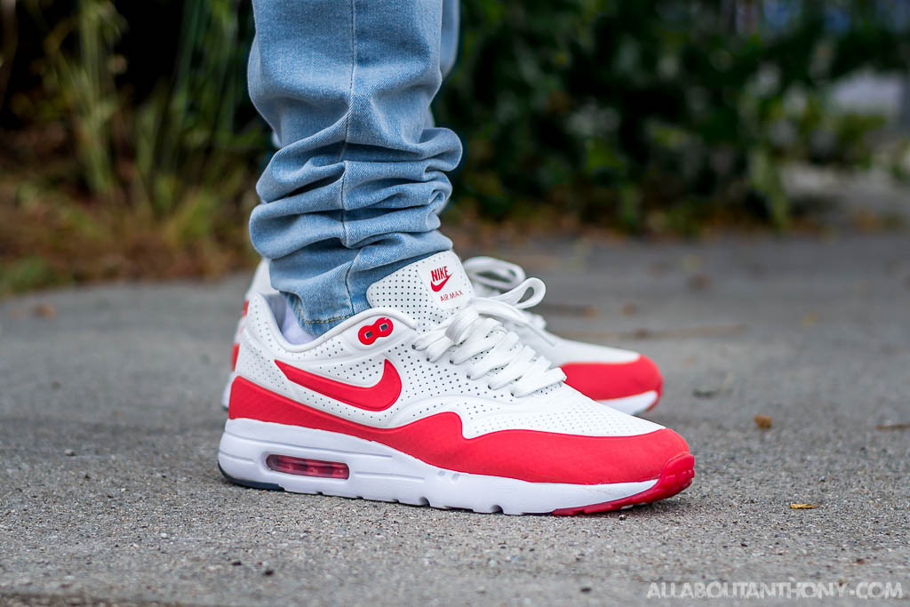 air max 1 red on feet