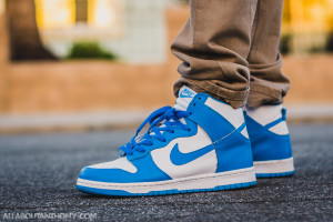 Nike Dunk High LE Carolina