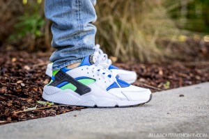 Nike Air Huarache Scream Green on feet