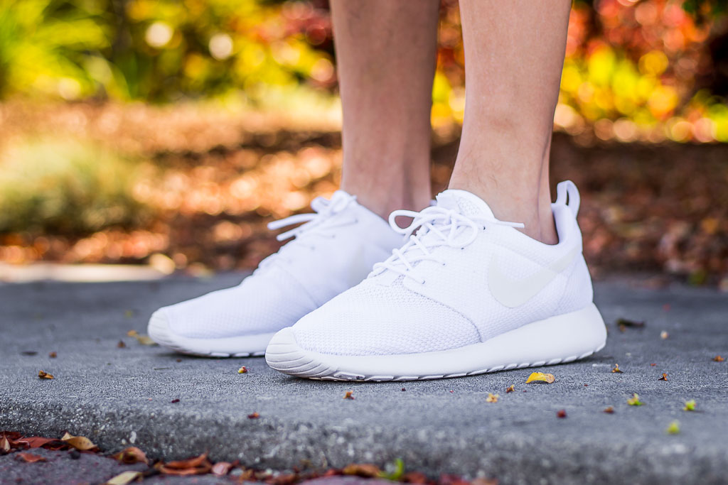 all white roshe