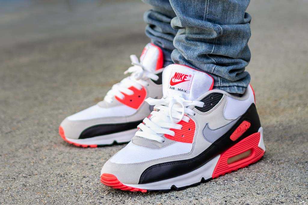 air max 90 reverse infrared on feet