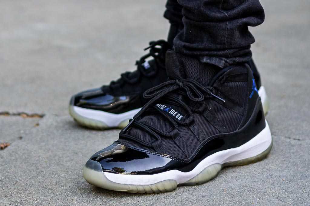 air jordan 11 on feet