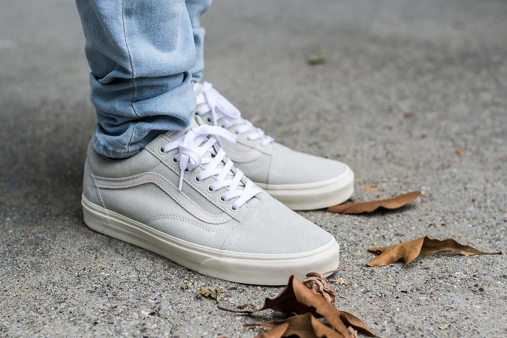 vans old skool true white on feet