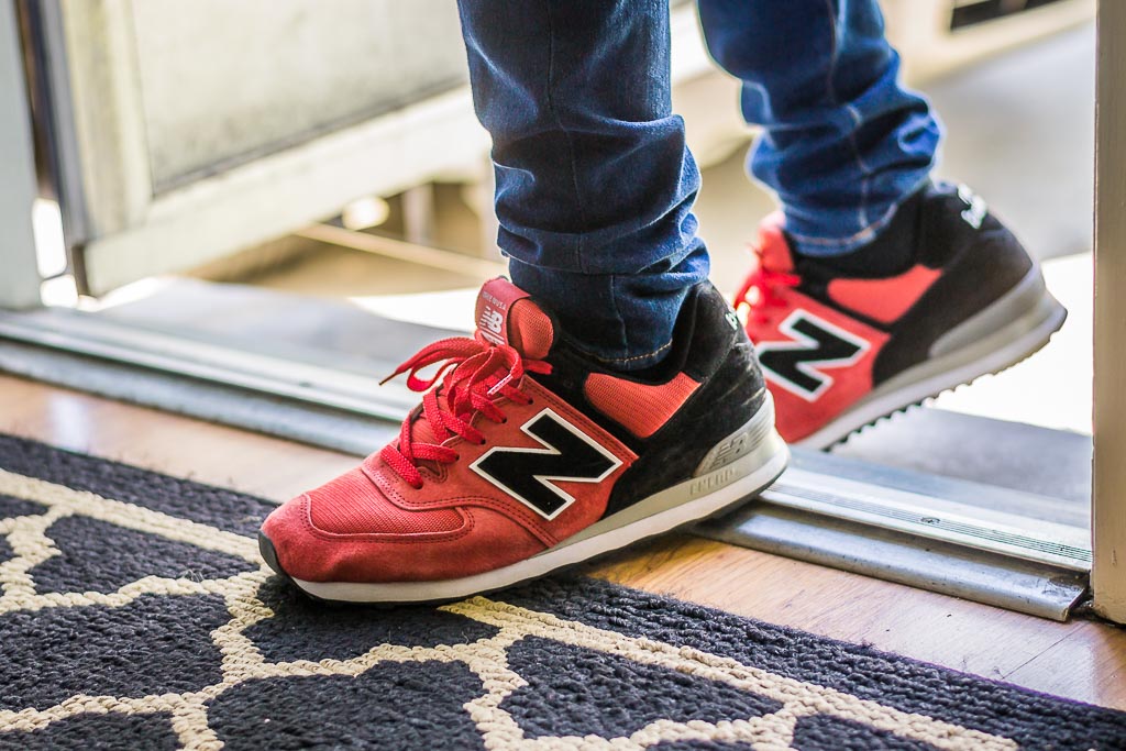 new balance 574 red on feet