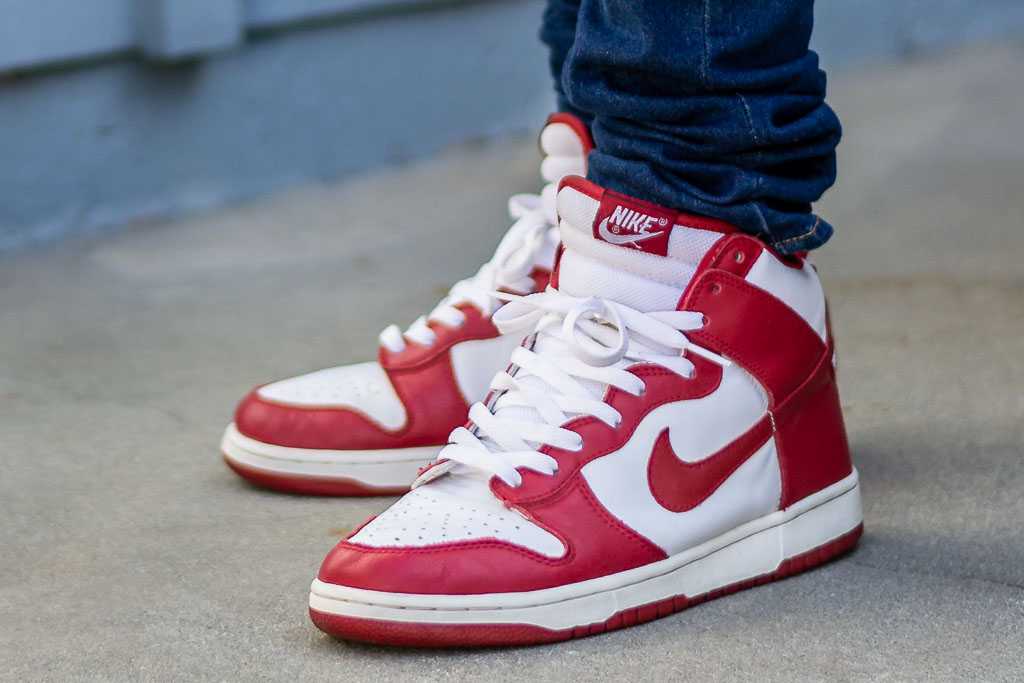 Beaters: Dunk High Varsity Red Feet