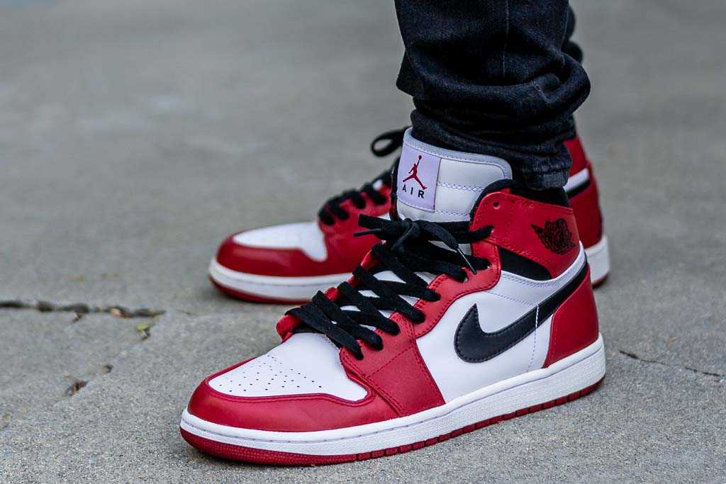 chicago jordan 1 on feet