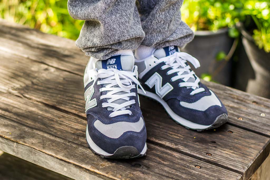 navy blue and grey new balance 574