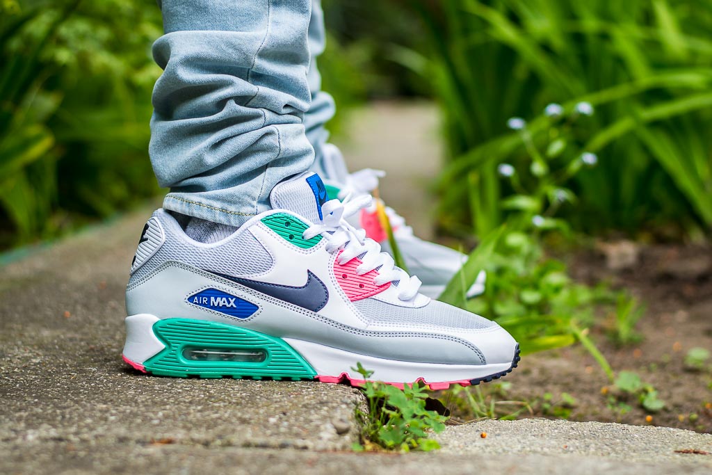 nike air max 90 essential white green pink