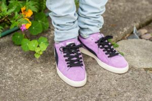 Diamond x Puma Suede Orchid Bloom on foot