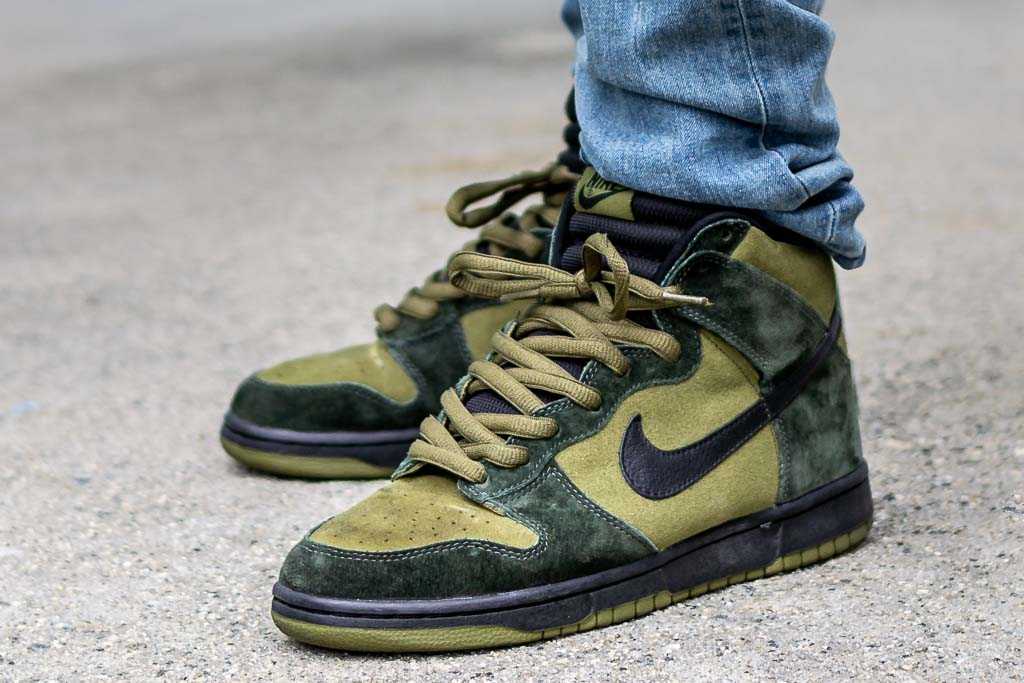 Nike SB Dunk High Hulk On Feet Sneaker 