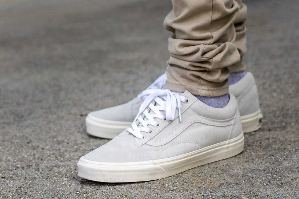 vans old skool white on foot