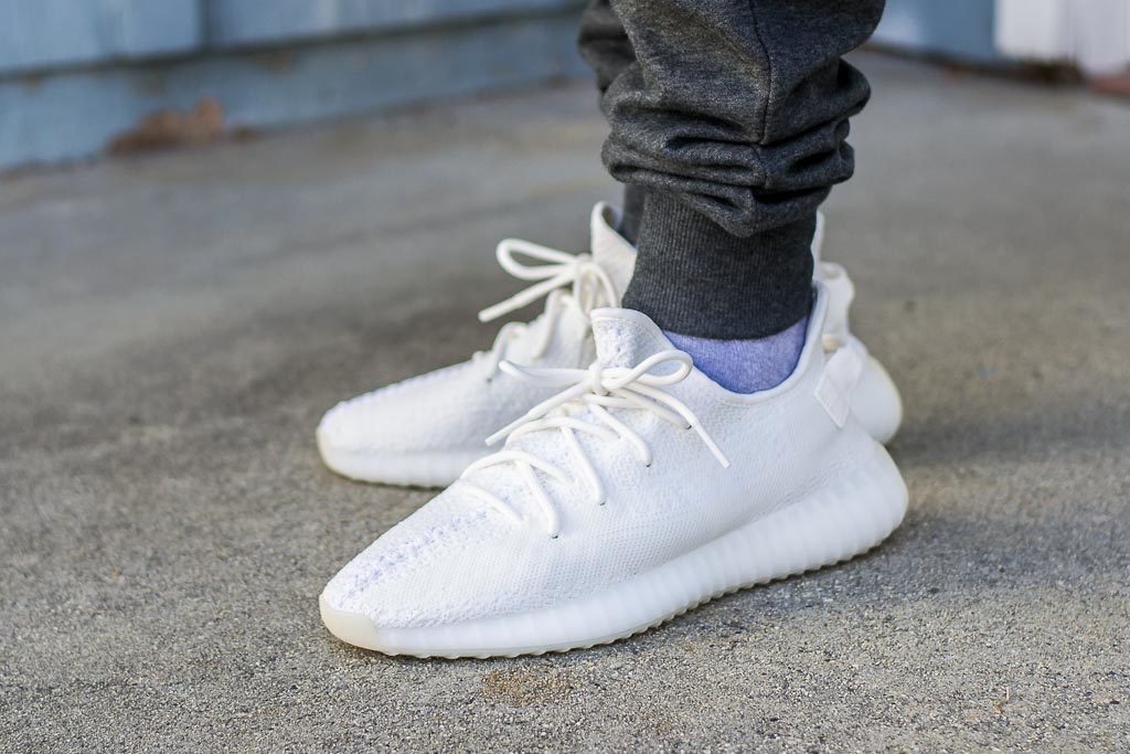 Exclusivo Pedir prestado representación Adidas Yeezy Boost 350 V2 Triple White / Cream On Feet Sneaker Review