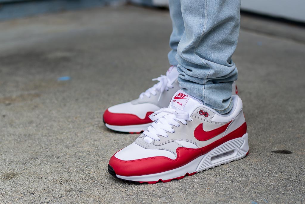 air max 1 red on feet