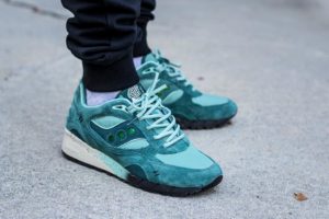 Feature X Saucony Shadow 6000 Living Fossil On Feet