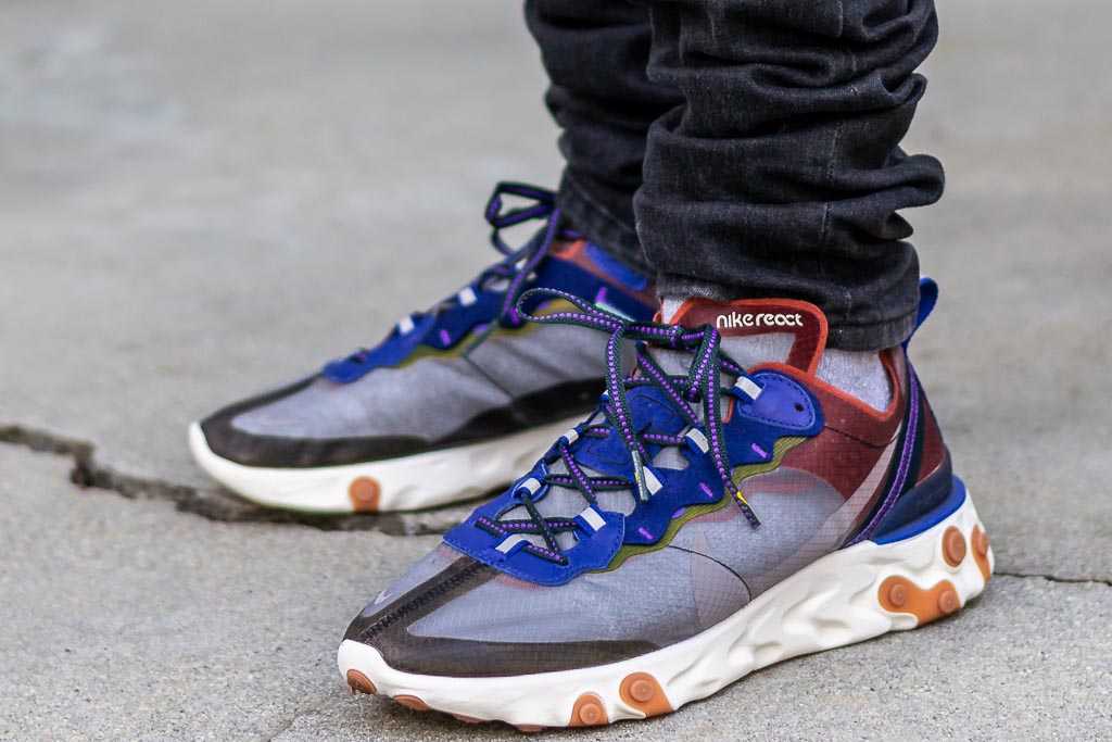 nike react element on foot