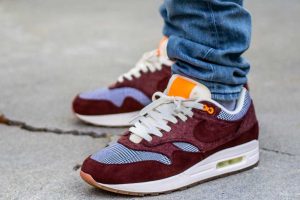 Nike Air Max 1 Bronze Eclipse Houndstooth On Feet WDYWT