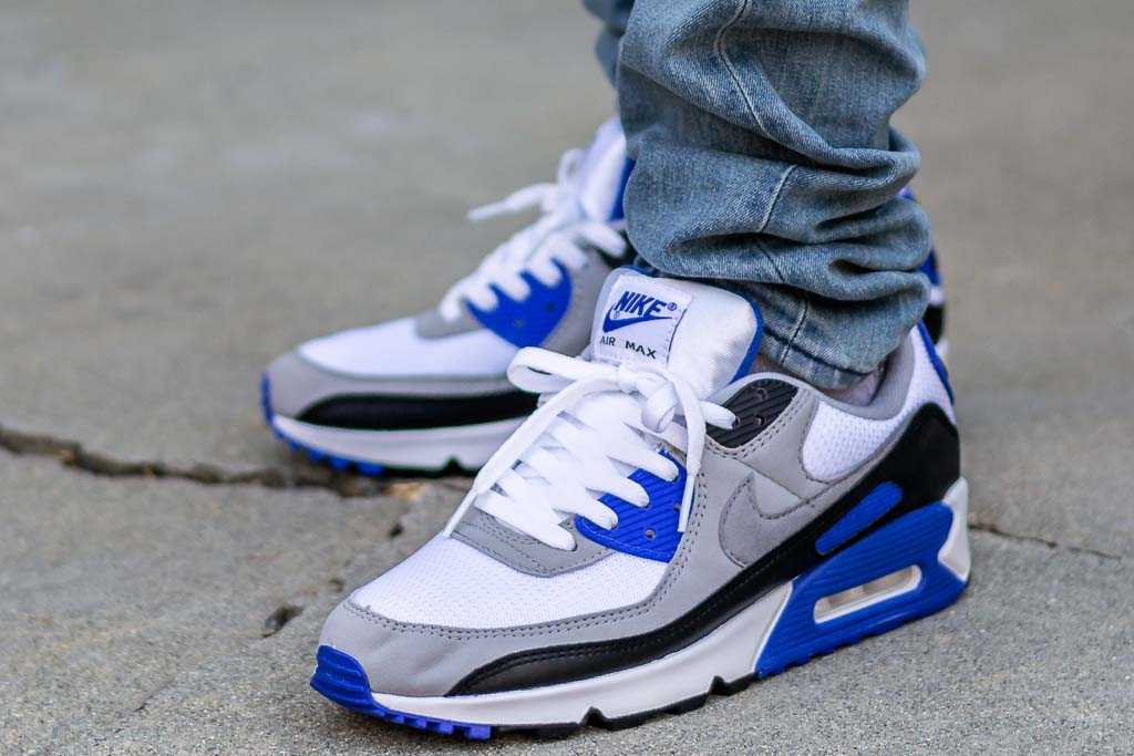 airmax 90 on feet