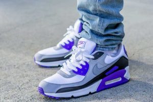 Nike Air Max 90 OG Hyper Grape on feet