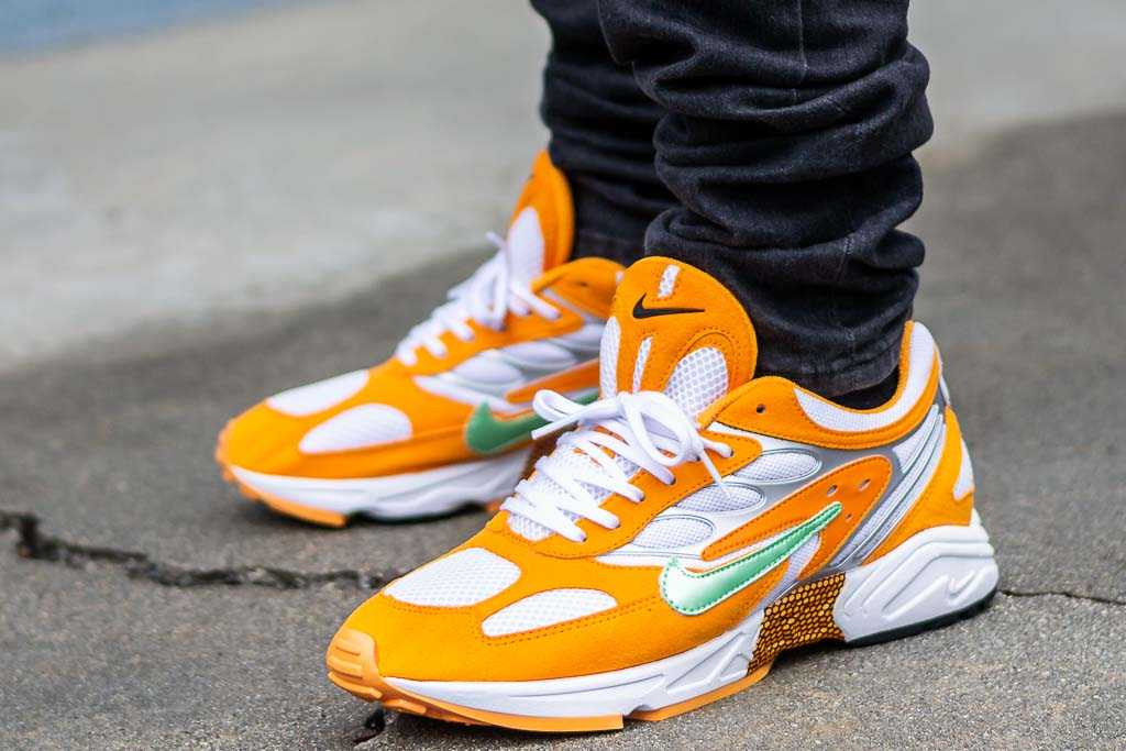 nike air ghost racer on feet