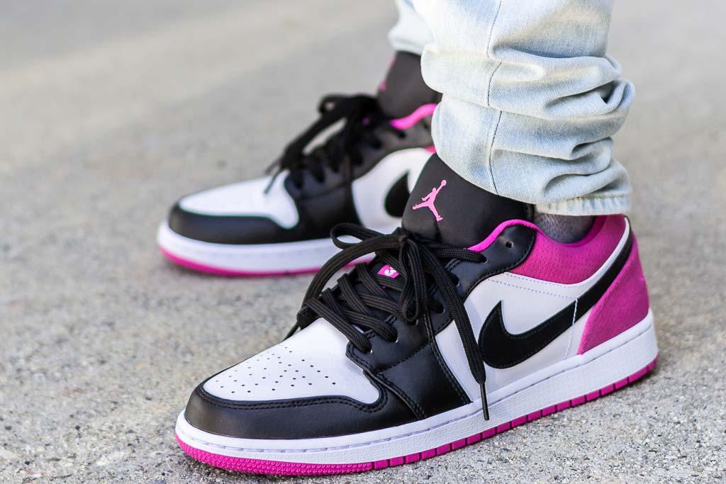 fuchsia jordan 1 low