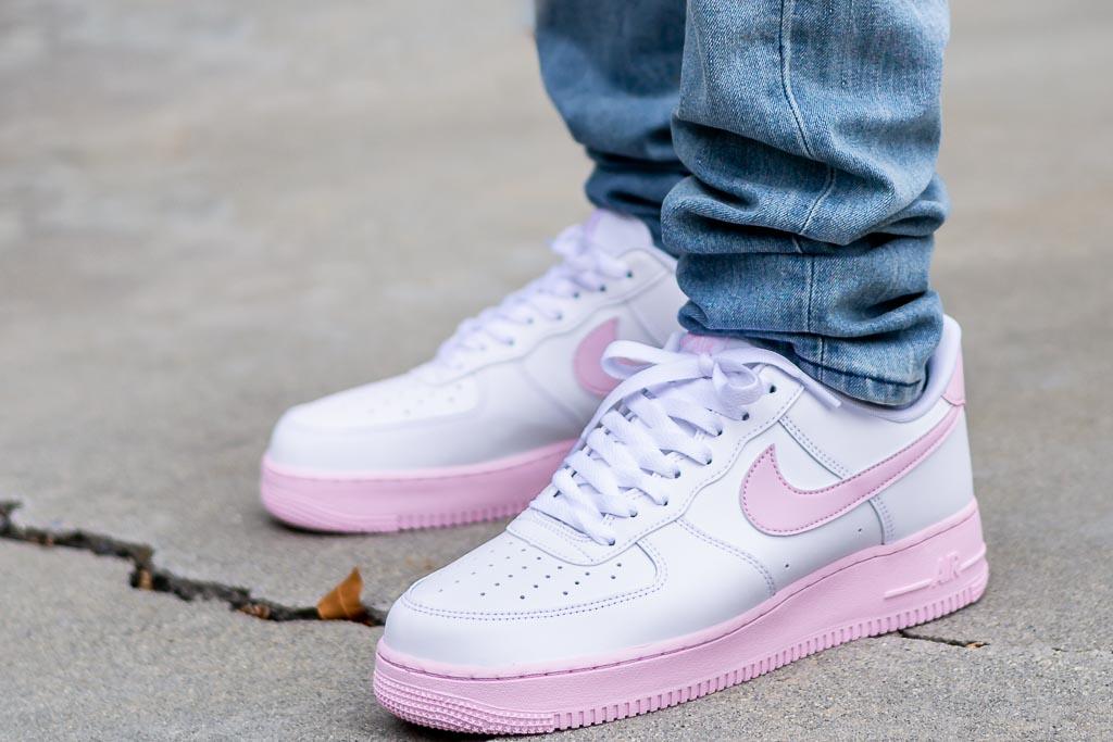 all red air force 1 on feet