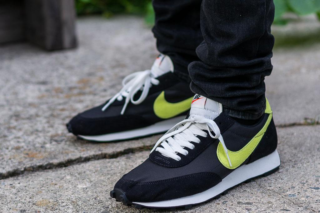 nike daybreak on feet