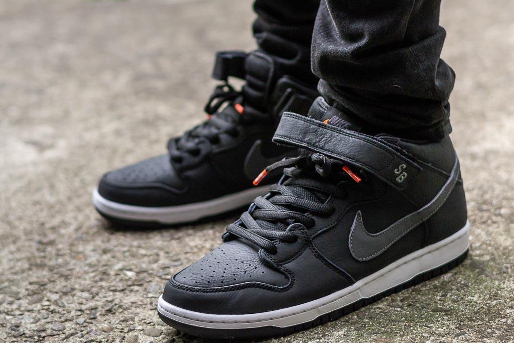 nike sb orange label black leather