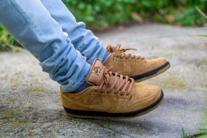 Nike SB Dunk Low Flax Wheat Mocha 2020 WDYWT On Feet (2)