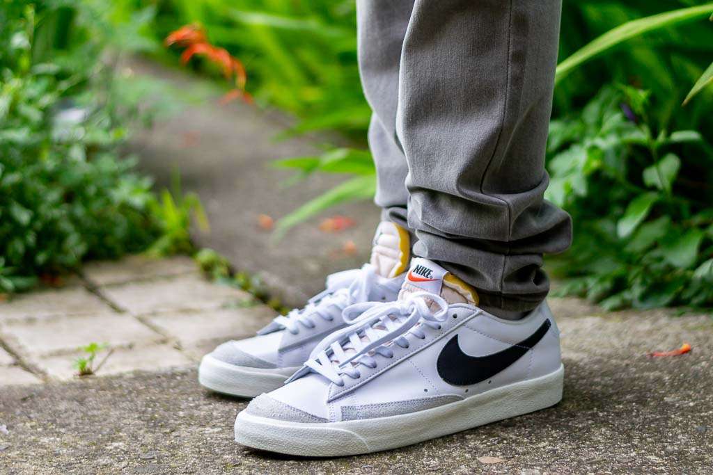 nike blazer low on feet