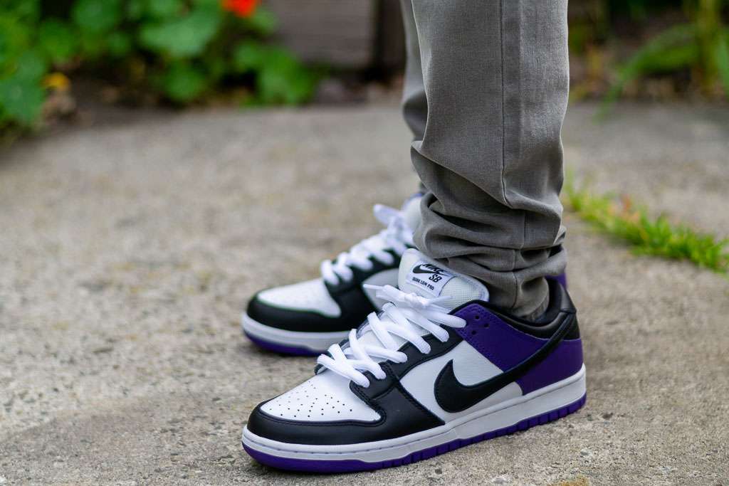 カテゴリー Nike SB Dunk low Court Purple 25.5cm します