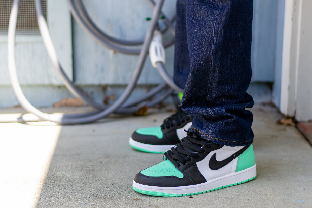 Air Jordan 1 Green Glow